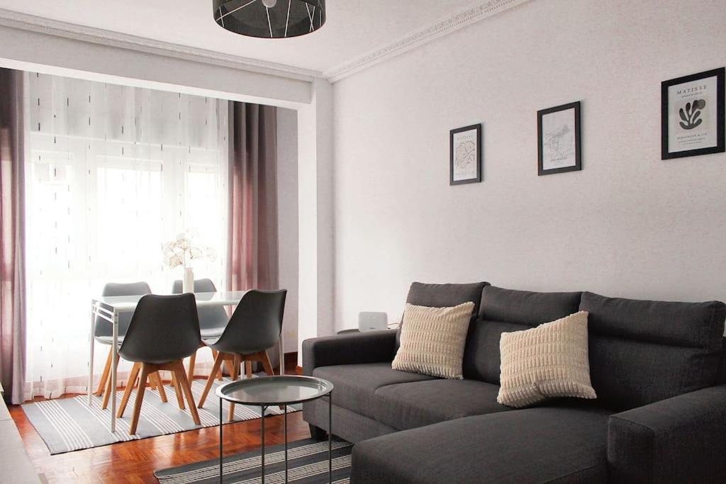 Linares 10 - Bed and Breakfast Santander