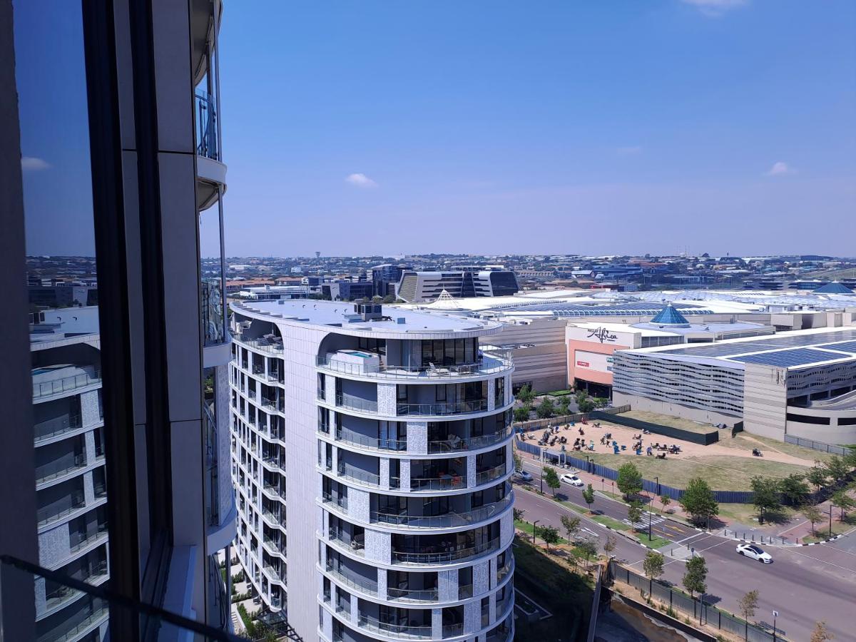 Executive Apartment at Ellipse Waterfall - B&B