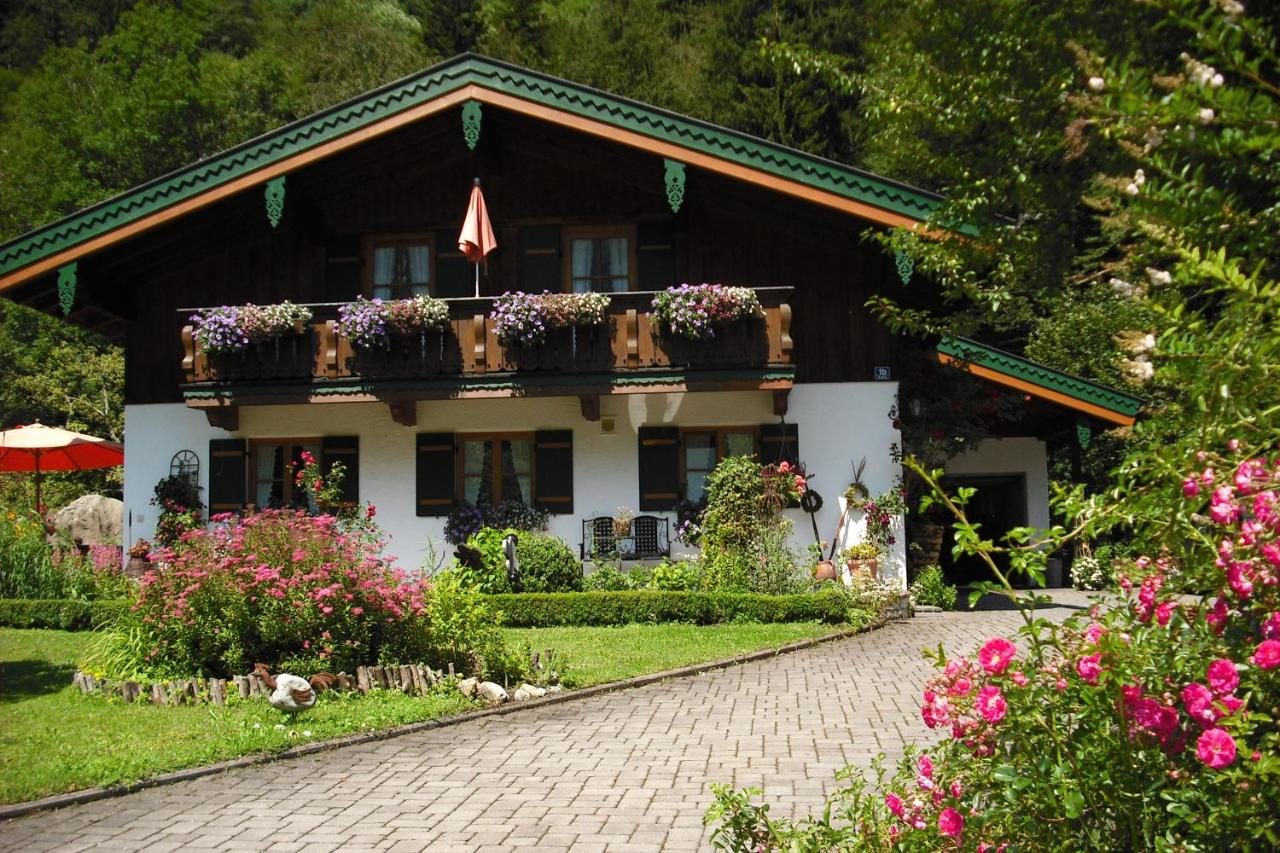 Ferienwohnung Hinterreiter inkl. Chiemgaukarte - B&B Ruhpolding