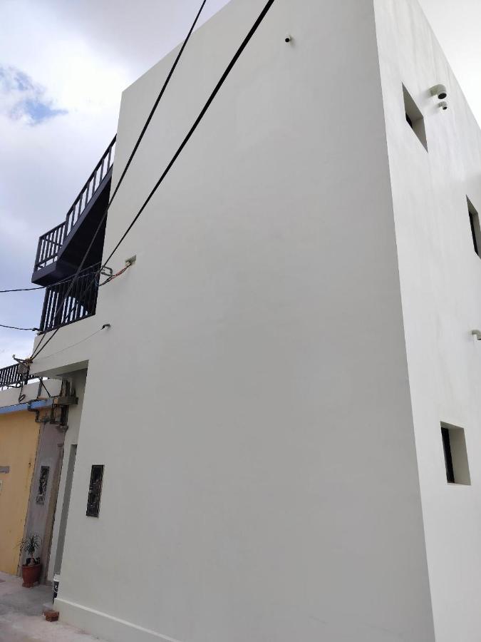 Island No 50 - B&B