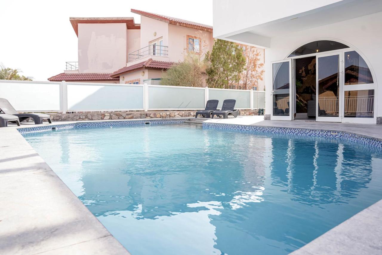 YalaRent Ivy Villa with Private Pool - B&B