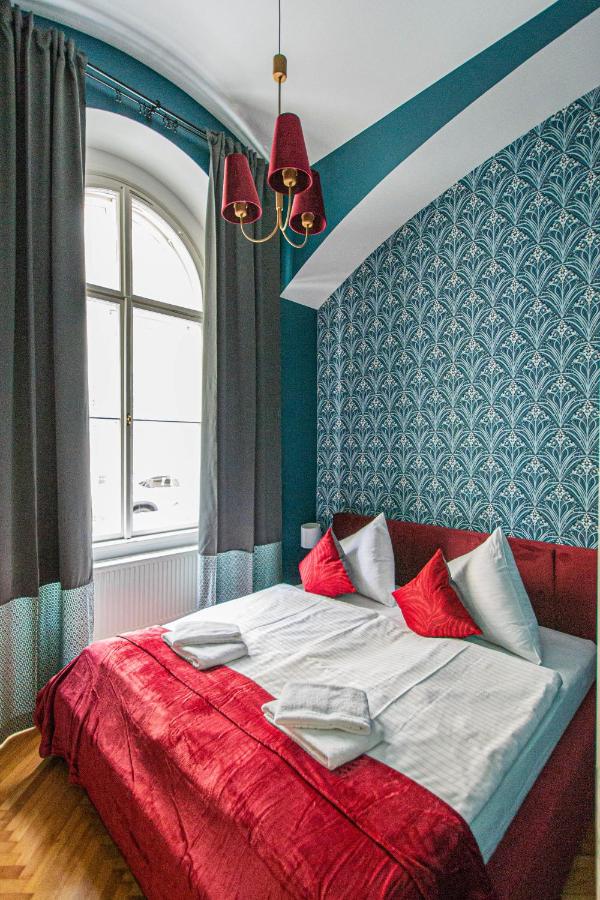 4BDR Old Town flat by Church of St Anne - Ferienwohnung Prag