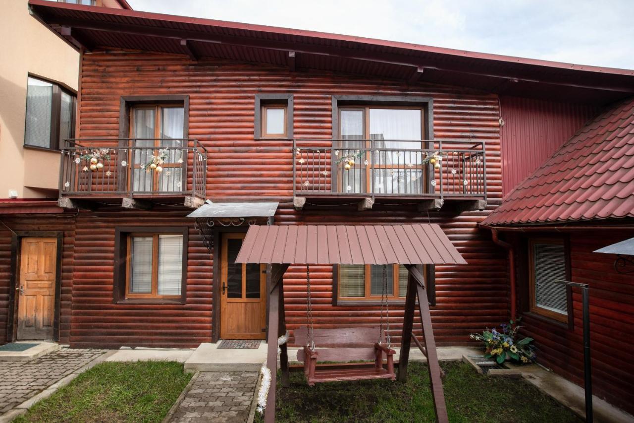 Близнята - B&B Yaremche