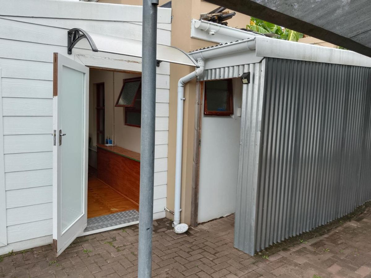 33 on Smuts Selborne - Bed and Breakfast Oos-Londen