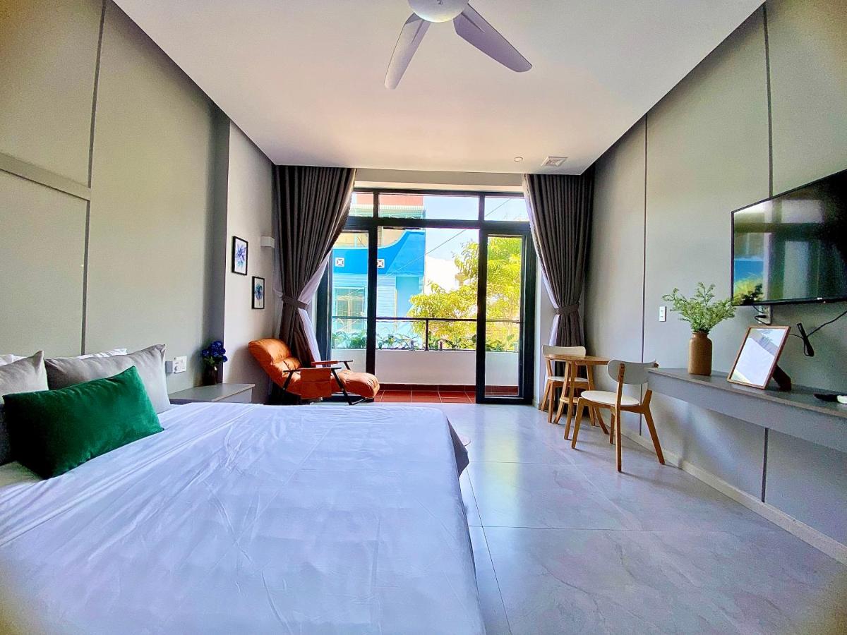 Letters Lê Duẩn - B&B Phường Sáu