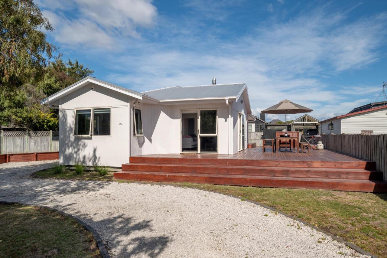 Lakeside Haven - Taupo Holiday Home - B&B