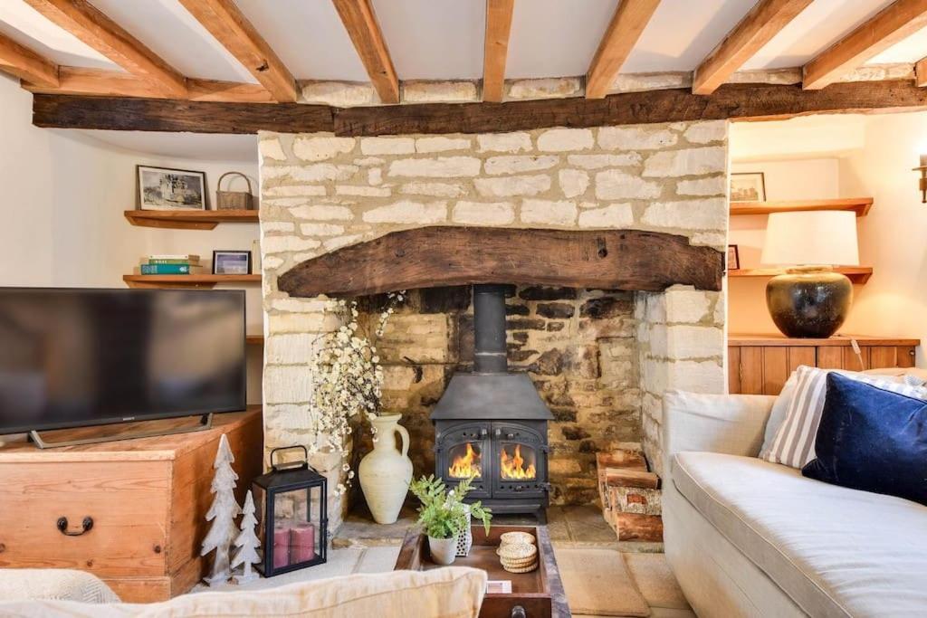 NEW Street Cottage - Centre Cotswolds 3 Bed - B&B Oaksey