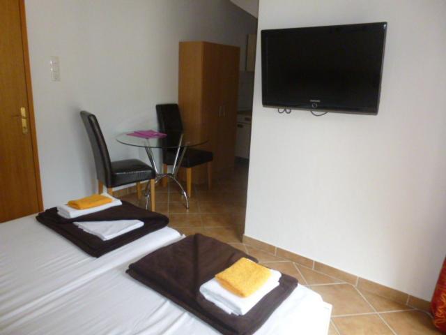 Studio with Balcony (2 Adults)