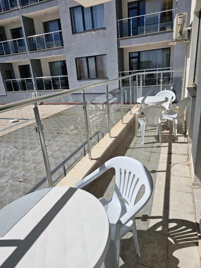 Apartment mit Terrasse