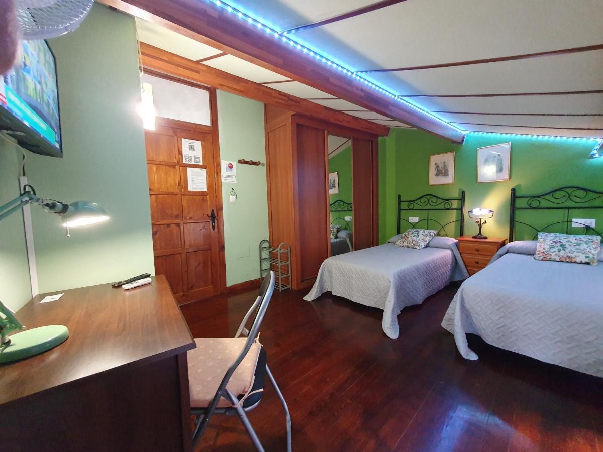 Twin Room with Shared Bathroom