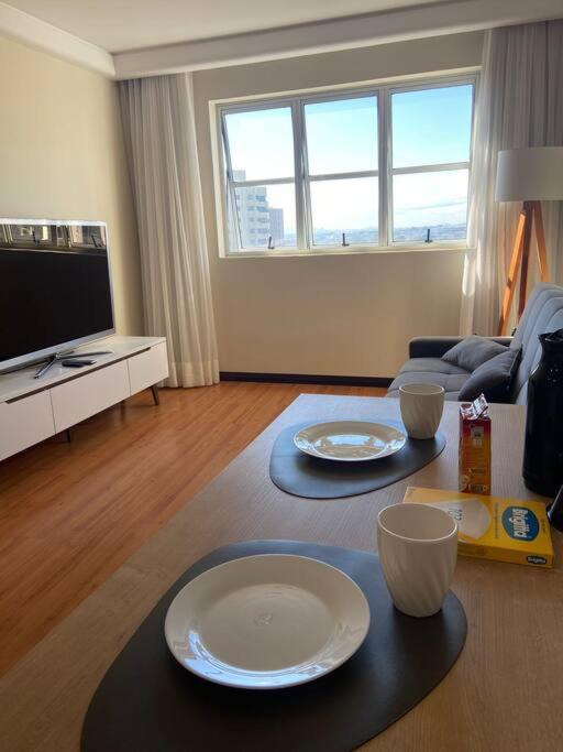 Flat 1 qto, piscina, loc central - B&B