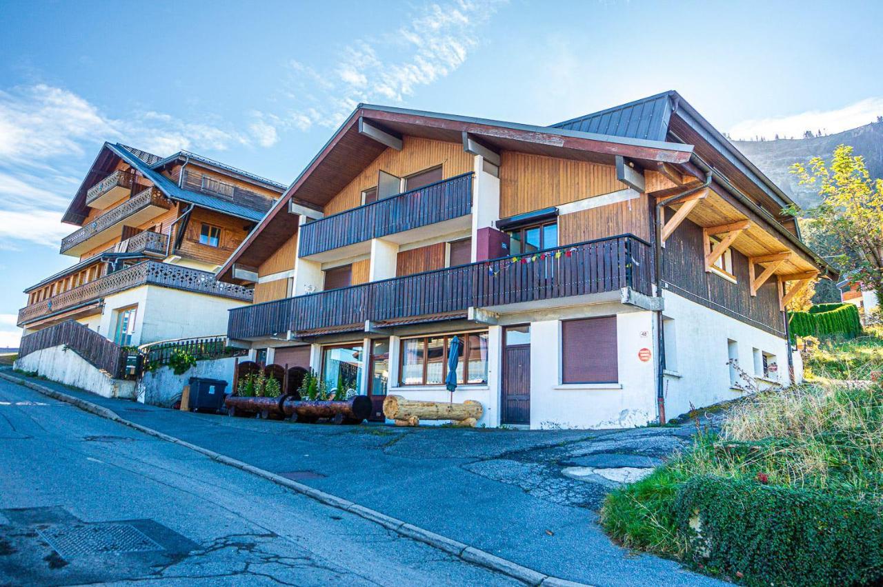 "Chez Muttie" At the heart of Thollon Resort between lake and mountain - B&B