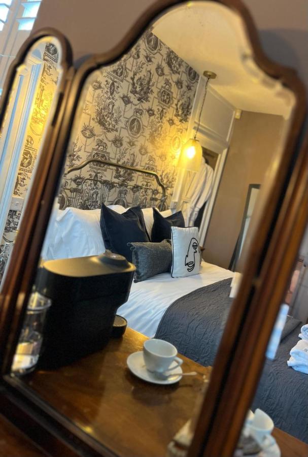 Deluxe Double Room - Non Pet Friendly