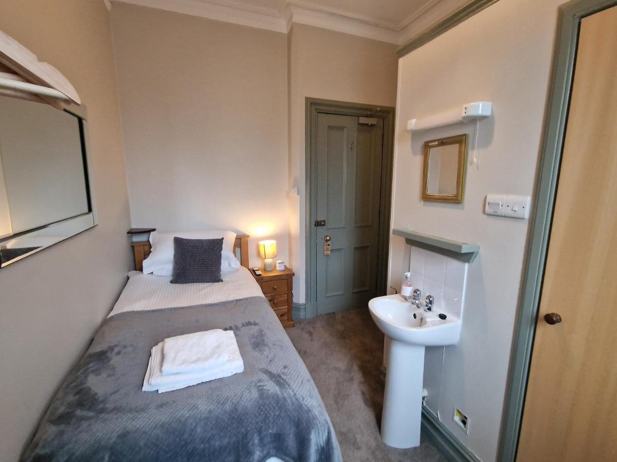 Single Room with Private Bathroom