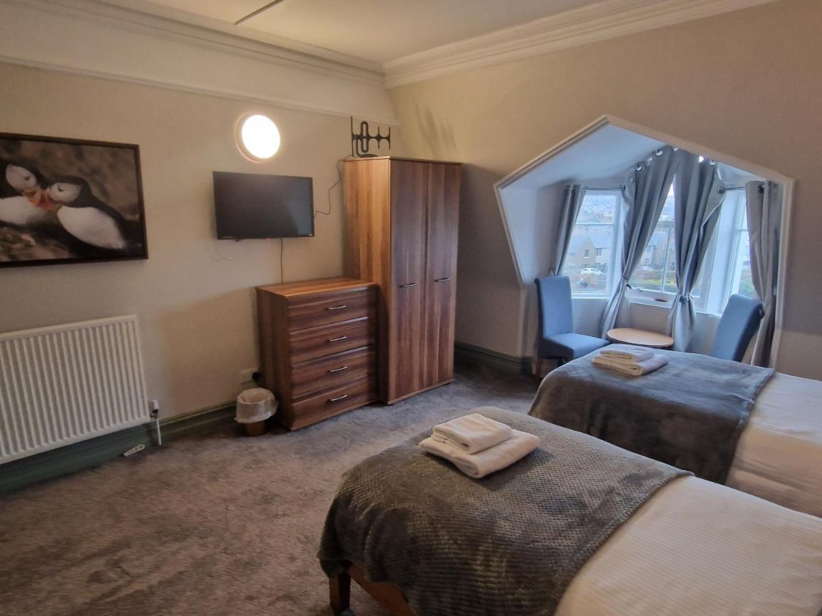 Twin Room with Private Bathroom