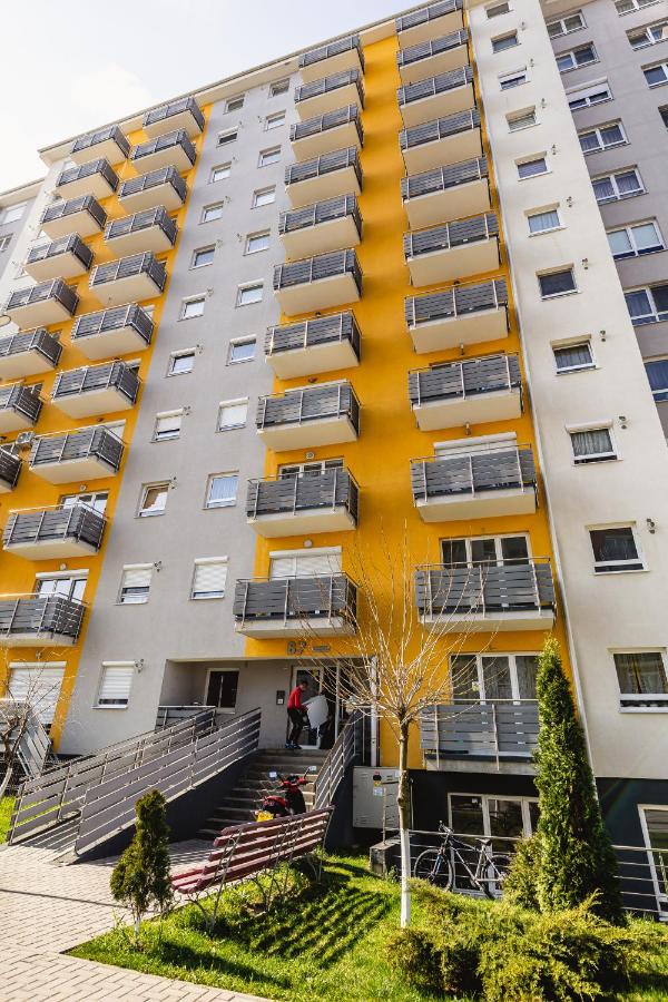 Leon's home - Chambres d’hôtes Şelimbăr