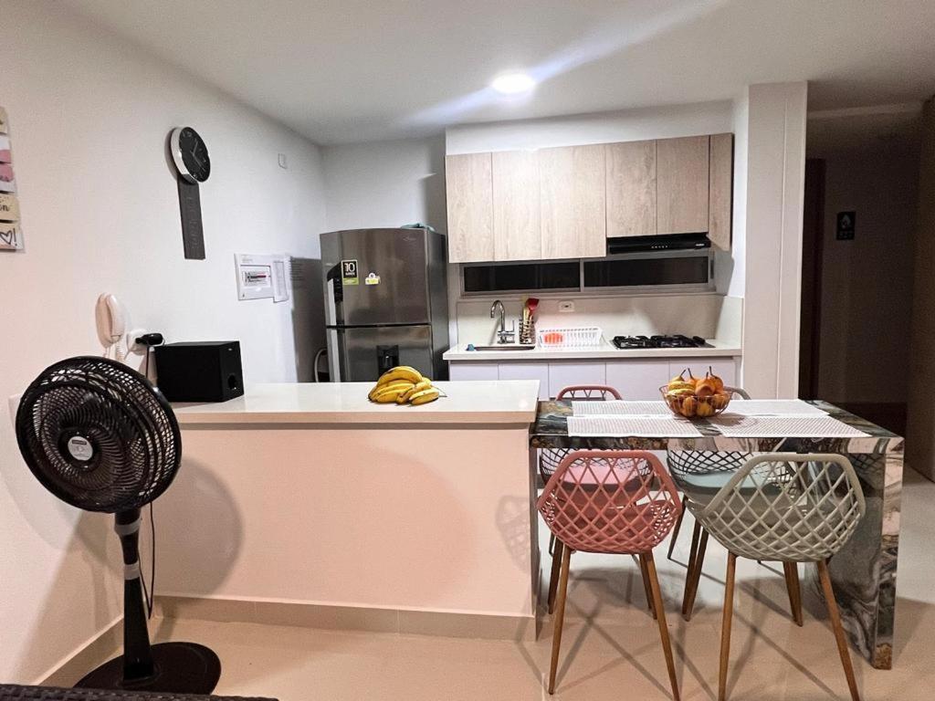 Hermoso apartamento en Ricaurte C/MARCA - Chambres d’hôtes Ricaurte