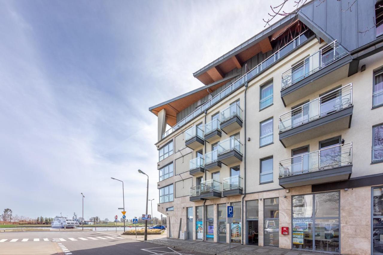 Two-Bedroom Apartment - Plac Słowiański 6/13