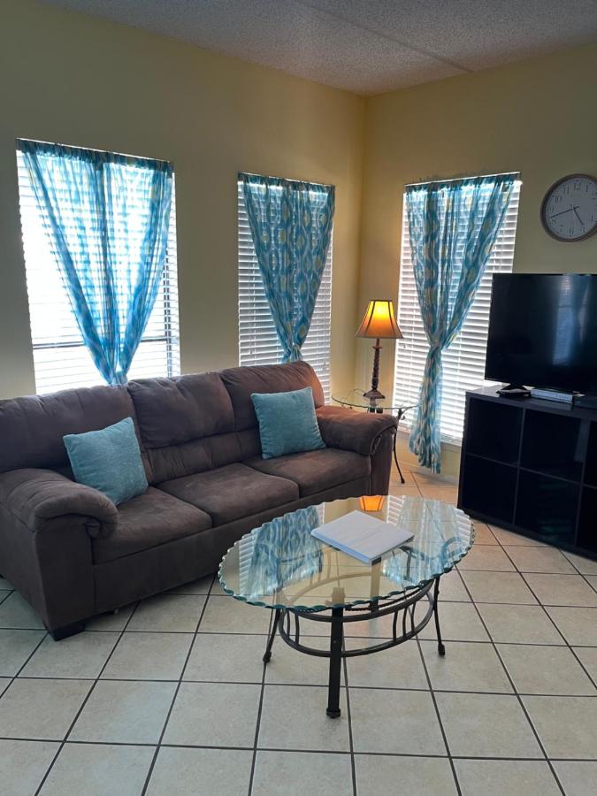 B&B South Padre Island - South Padre Island condo is walking distance to the beach, Sleeps 6, Third Floor, 2024 Traveler Award - Bed and Breakfast South Padre Island