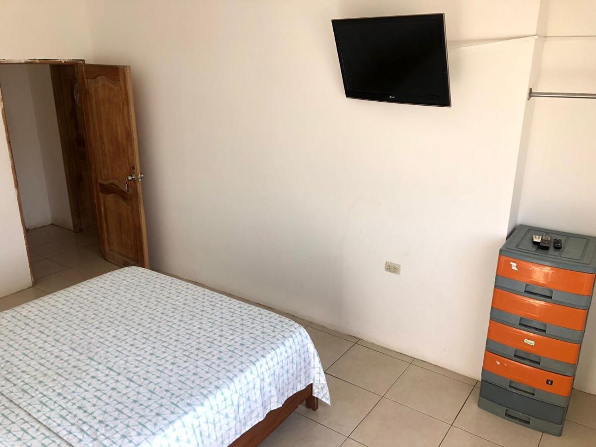 Estela, habitación privada de Flor de Lis Beach House - Chambres d’hôtes General Villamil