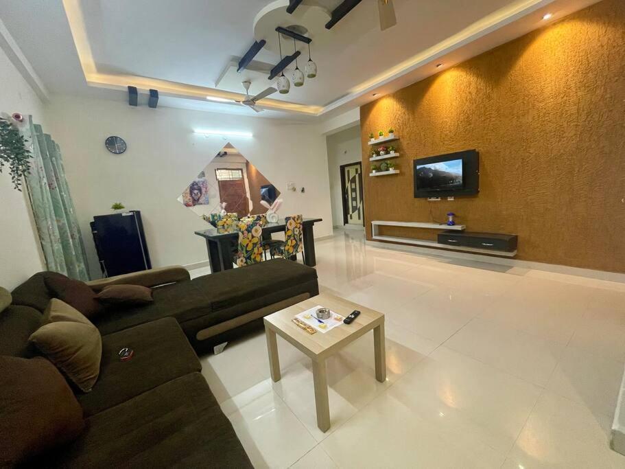 B&B Haiderabad - Beautiful 2bhk near Begumpet - Bed and Breakfast Haiderabad