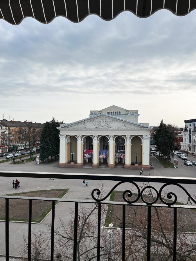 Апартаменти VIP з видом на Театр - Мережа HELEN - Chambres d’hôtes