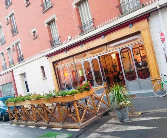 Studio cosy au au pied du métro- ligne 9 - Bed and Breakfast