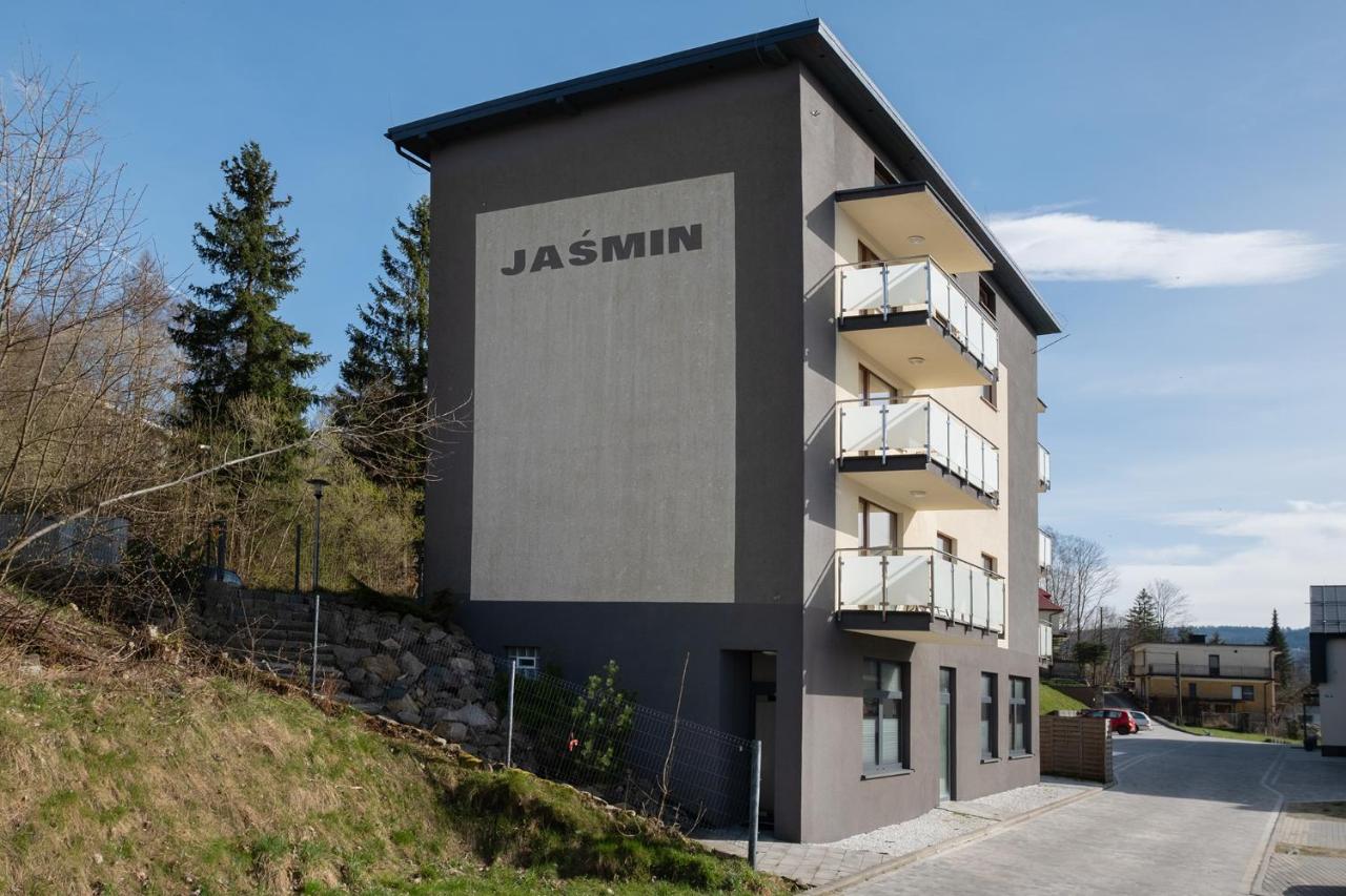 Jaśmin - Tęczowe Wzgórze - B&B