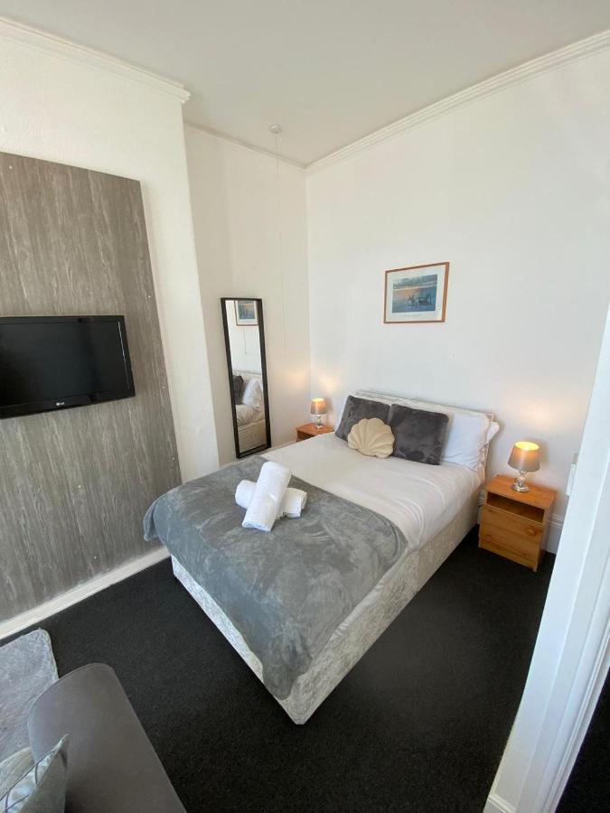 B&B Bridlington - Farina No1, Sea view studio sleeping 2 guests - Bed and Breakfast Bridlington