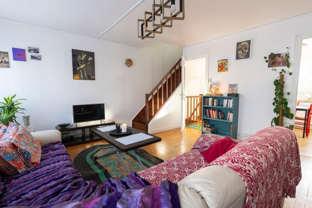 La Maison Du Bonheur PARIS CDG AIRPORT, Bourget, Parcs Astérix,Expos, Disney Land, - B&B Gonesse