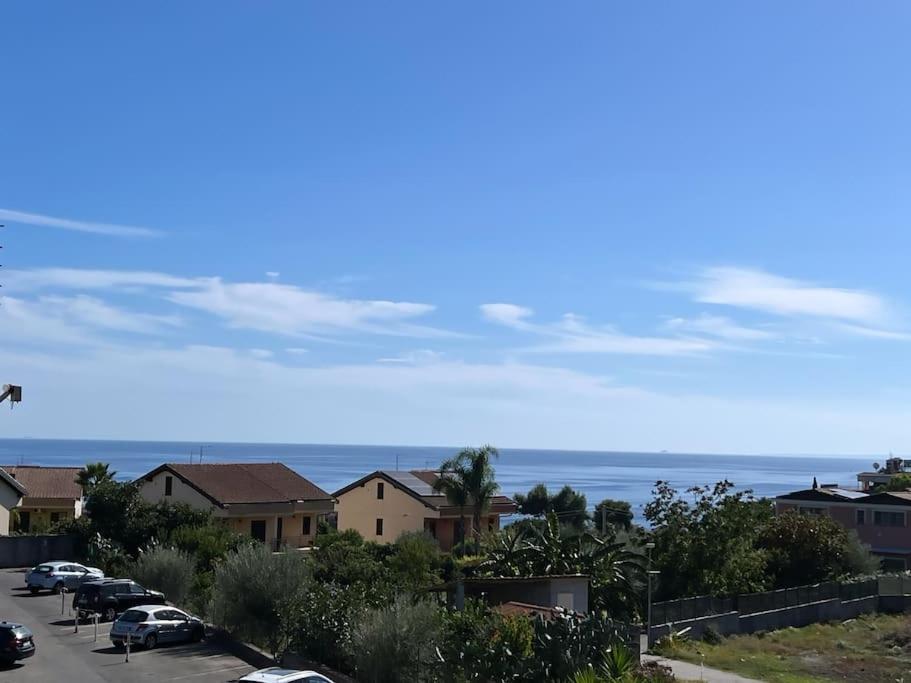 Relax Sea Capomulini Appartamento su due livelli - B&B Acireale