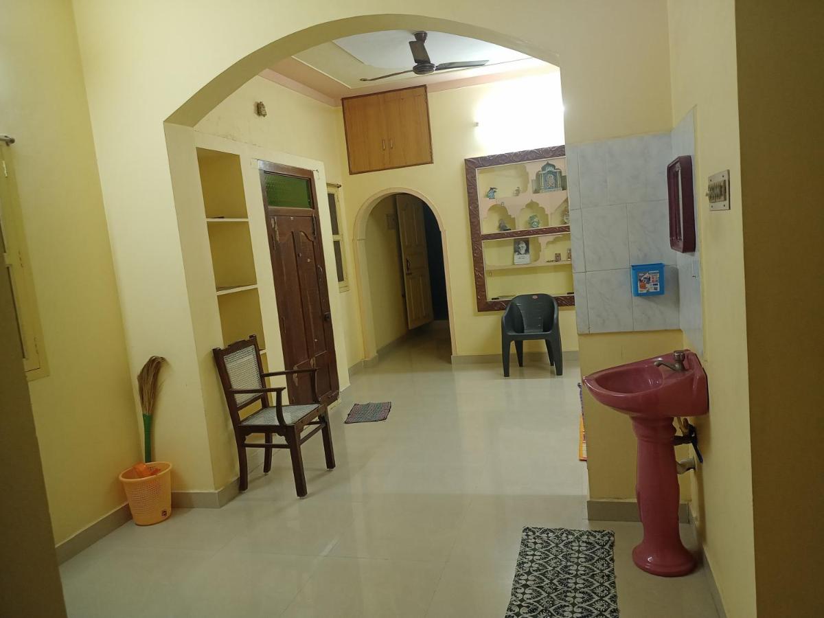 B&B Tiruvannāmalai - Jeeva Guest House - Bed and Breakfast Tiruvannāmalai