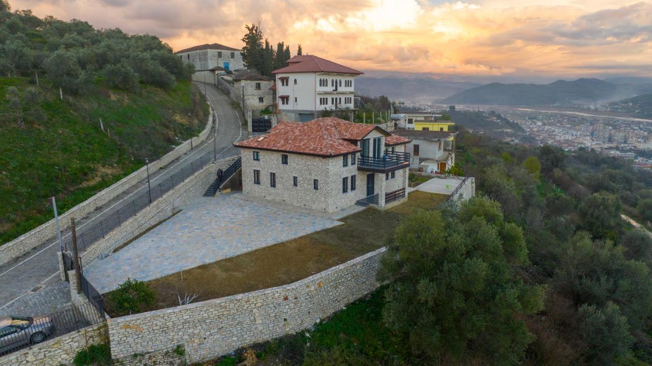 Villa Balliu - Bed and Breakfast