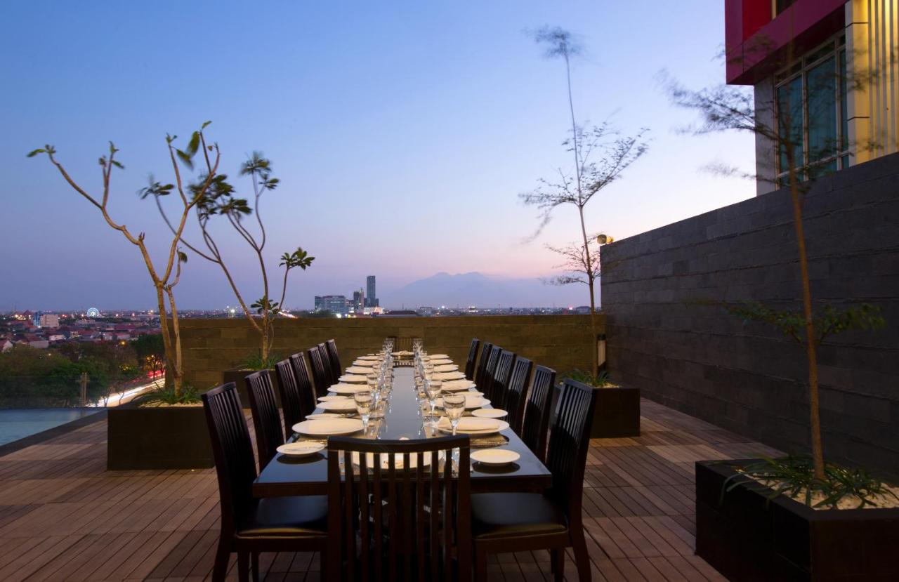 The Papilio Hotel Bandung: Rooftop Cafe dengan Pemandangan Kota yang Epic