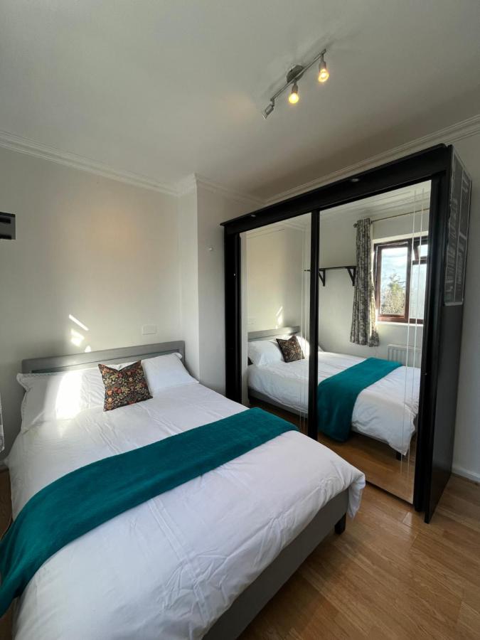 B&B London - Charlton, Greenwich Luxury Self Check-in Rooms - Bed and Breakfast London