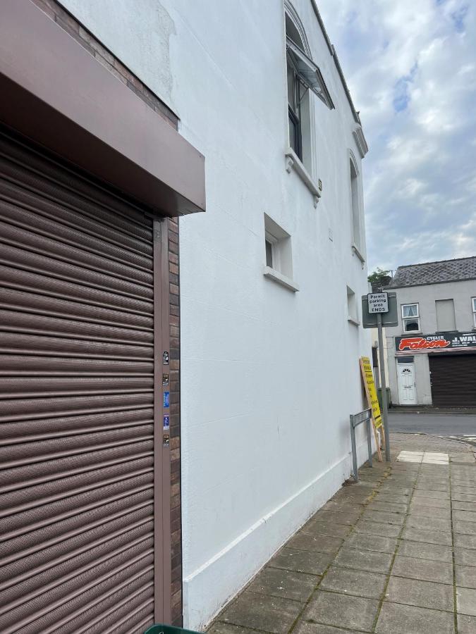 Premium Offer l Last-Minute Escape l AJ Properties l High Street Cheltenham l Parking l Ideal for Short or Long Stays - Town Centre Apartment, 4 Beds, 1 Bathroom - B&B
