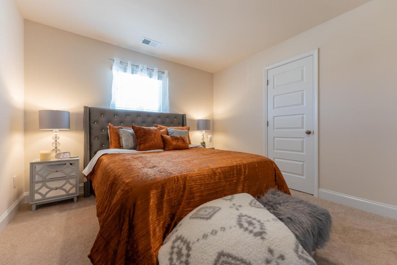Luxury Bedroom with Private Bath - Ferienwohnung