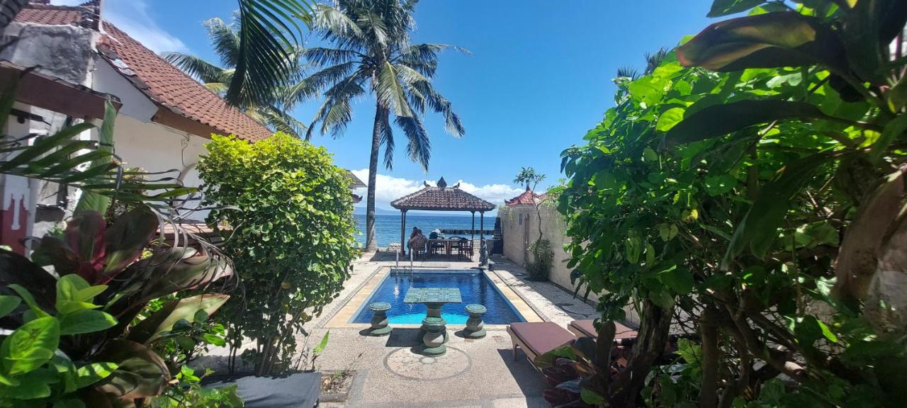 Catra Homestay beachroom 10 B - B&B