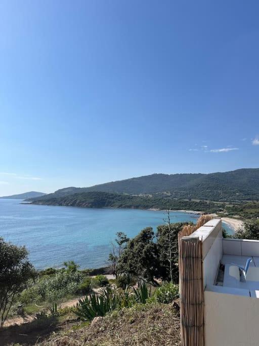Apparemment bord de mer 2 à 5 personnes - B&B