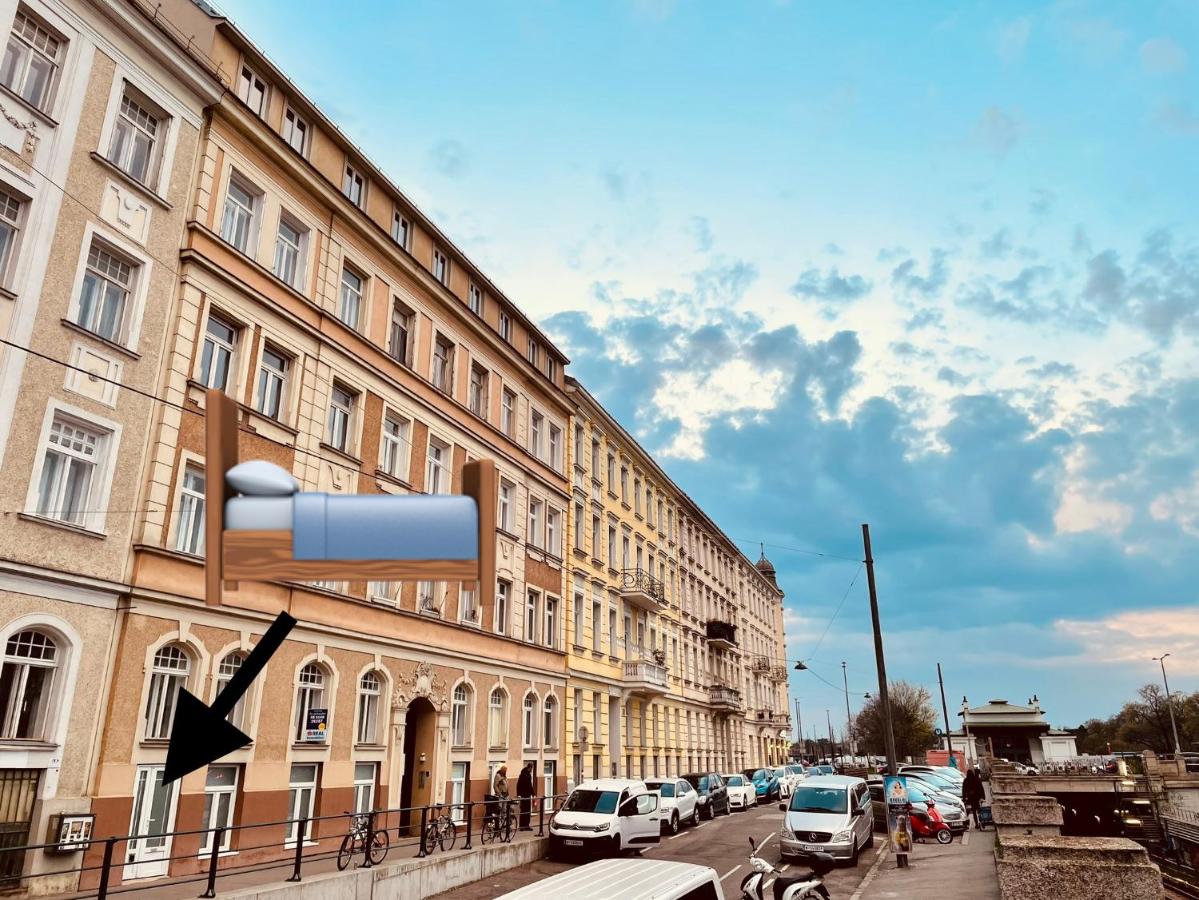 BAHIRA Schönbrunn - Bed and Breakfast Wenen