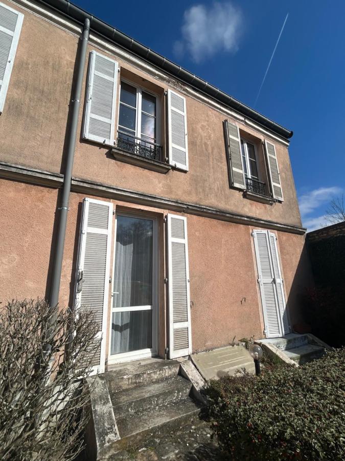 Le Buc - Gare Versailles Chantiers - Netflix - Ferienwohnung
