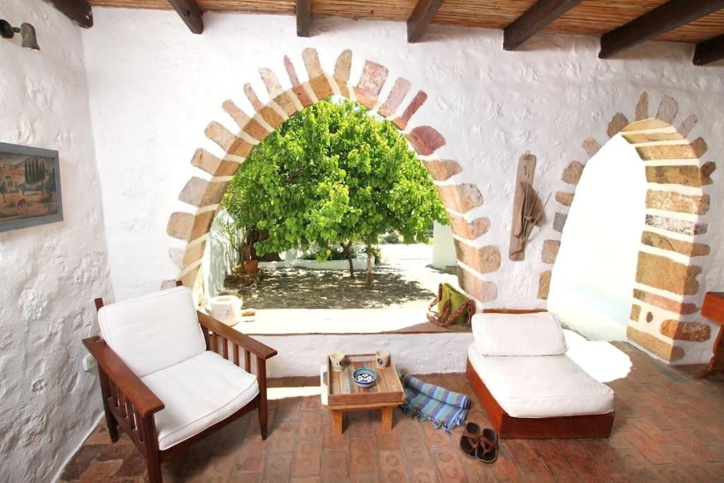 Traditional Farm House Langada - Bed and Breakfast Pátmos