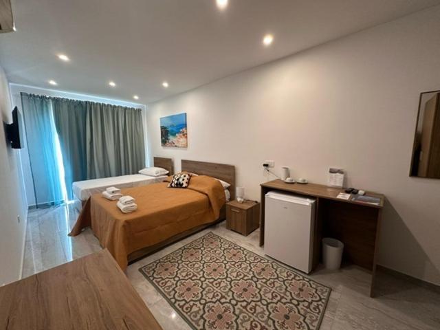 Comfort Triple Room