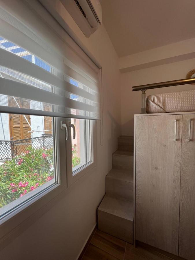 "Calm Joy & J" - Nest - B&B Ermoúpolis