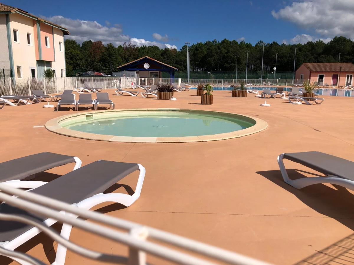 *Jolie maison proche plage et lac marin, avec piscine, tennis à Soustons Plage* - Chambres d'hôtes Soustons