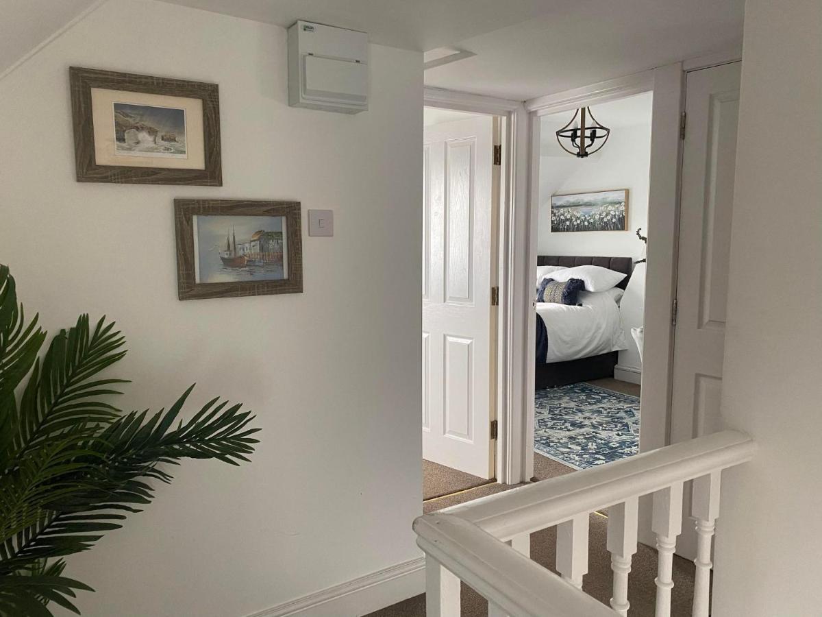 The Penthouse at Percy House Pet Friendly 2 Bedroom Apartment in Porthcawl Sleeps 4 people Located in the town centre - Chambres d'hôtes Porthcawl