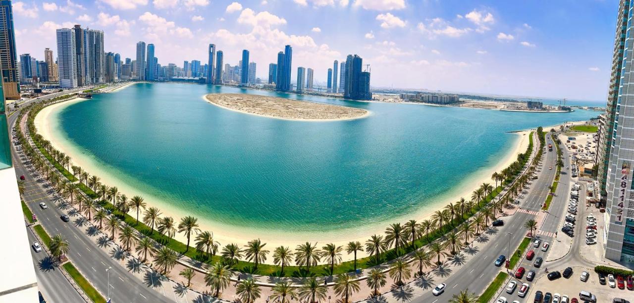 B&B Sharjah city - Luxury Apartment Al Khan Corniche View 2 BD - Bed and Breakfast Sharjah city