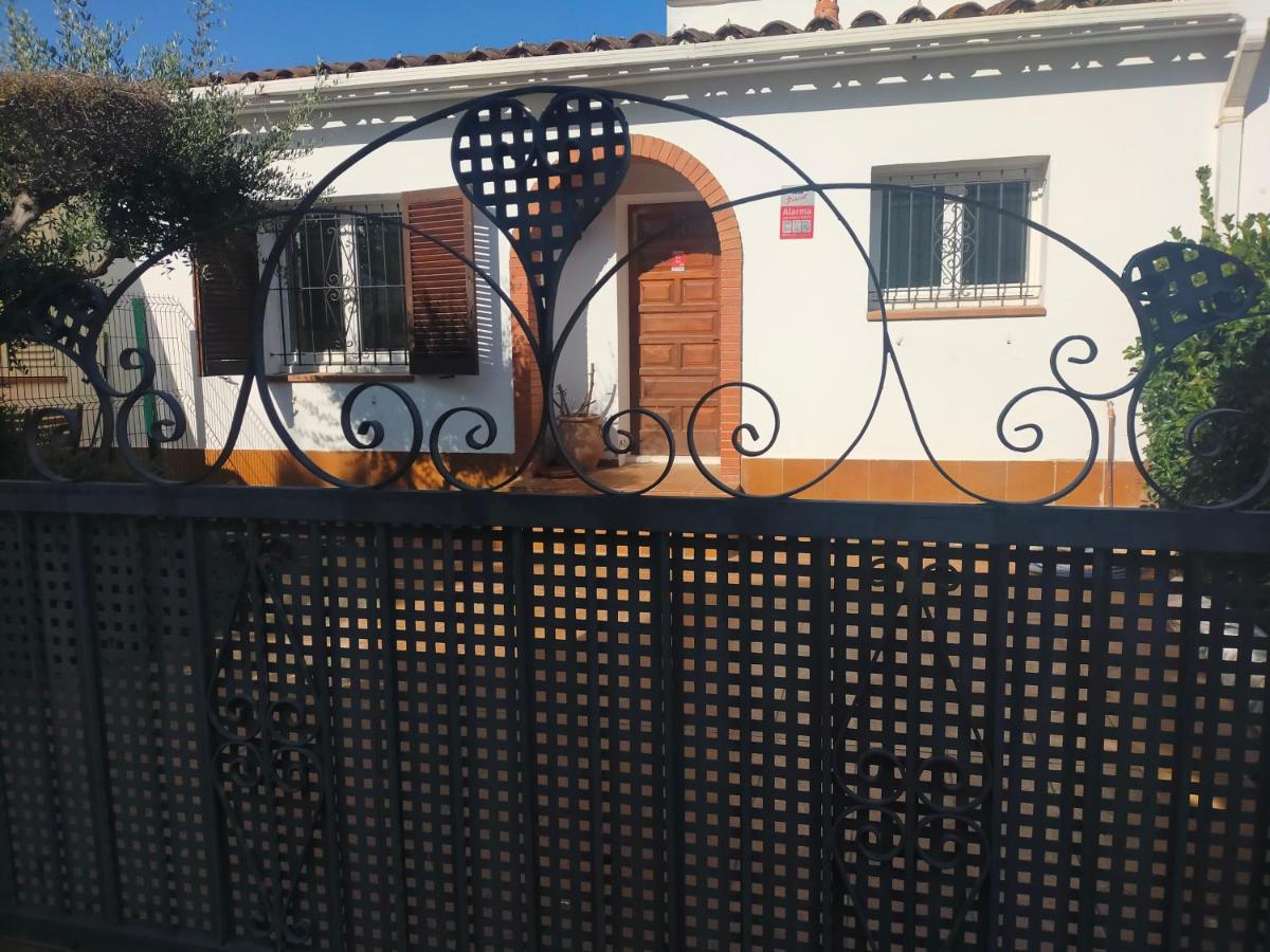 Casita con jardin, parking, bicis, padel surf - B&B Empúries