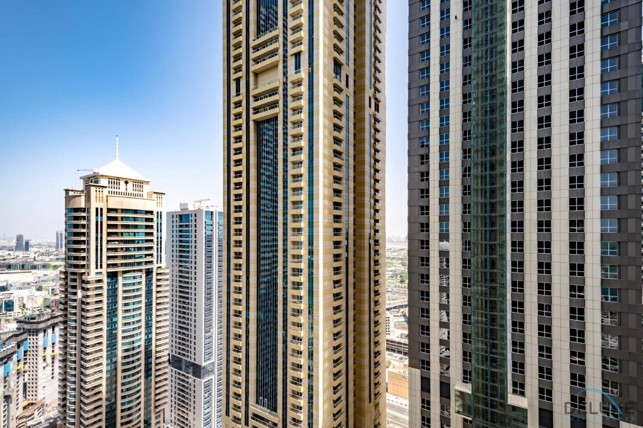 Modern 1BR Apartment in Elite Residences, Dubai Marina by Deluxe Holiday Homes - Chambres d'hôtes Dubaï