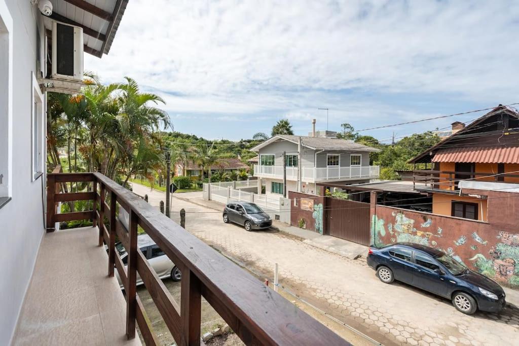 Flat Romântico da Guarda do Embaú SC - B&B Palhoça